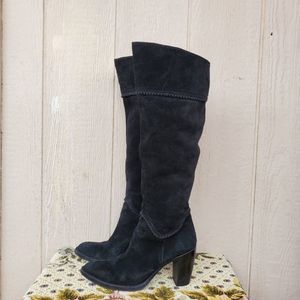 PAOLA FERRI KNEE-HIGH suede BOOTS